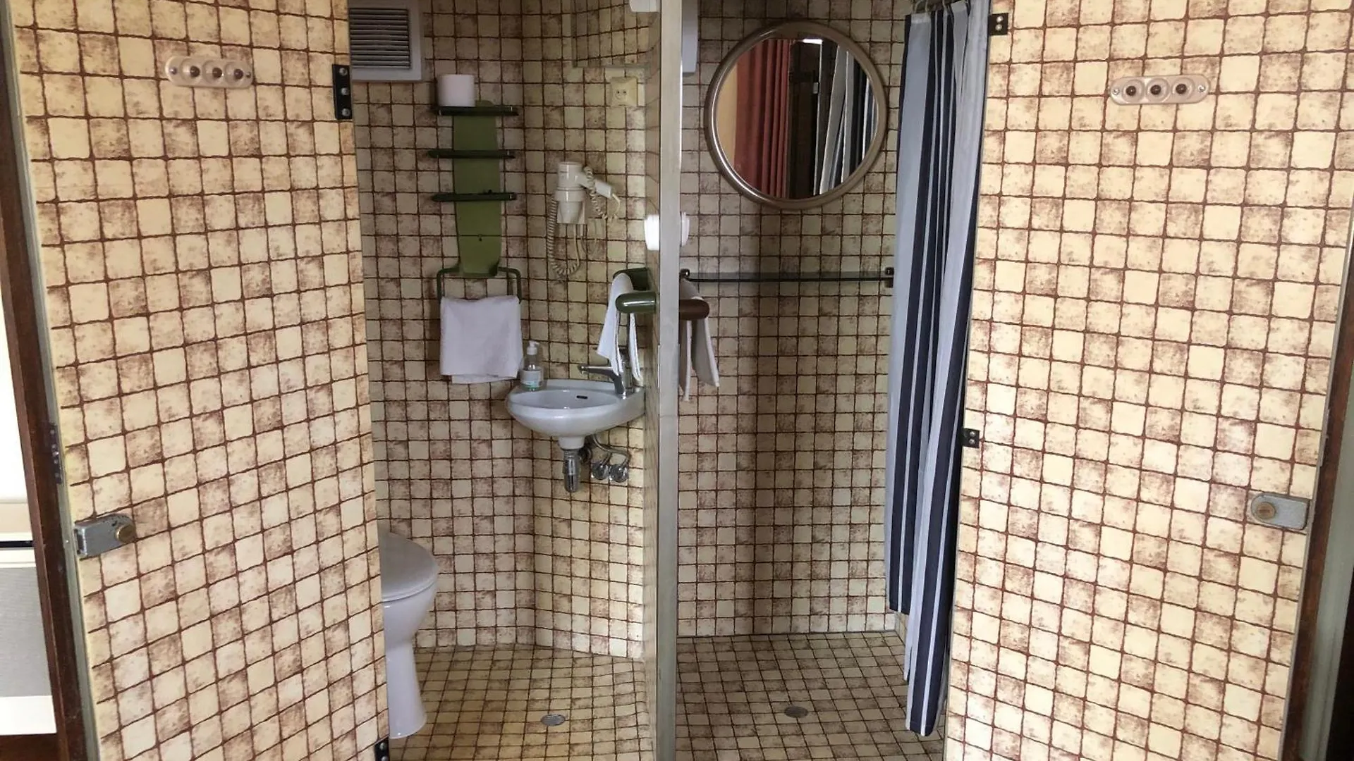 ***  Kalmar Panzio Bed & Breakfast Budapest Hungary